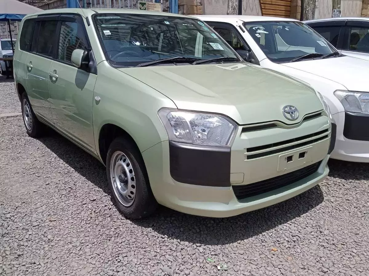 Toyota Succeed  - 2016