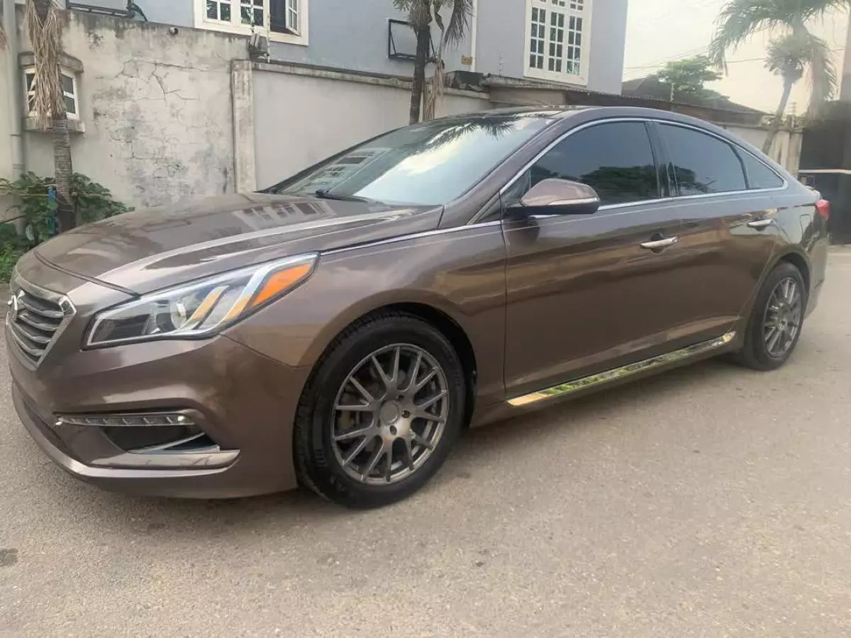 Hyundai Sonata   - 2016