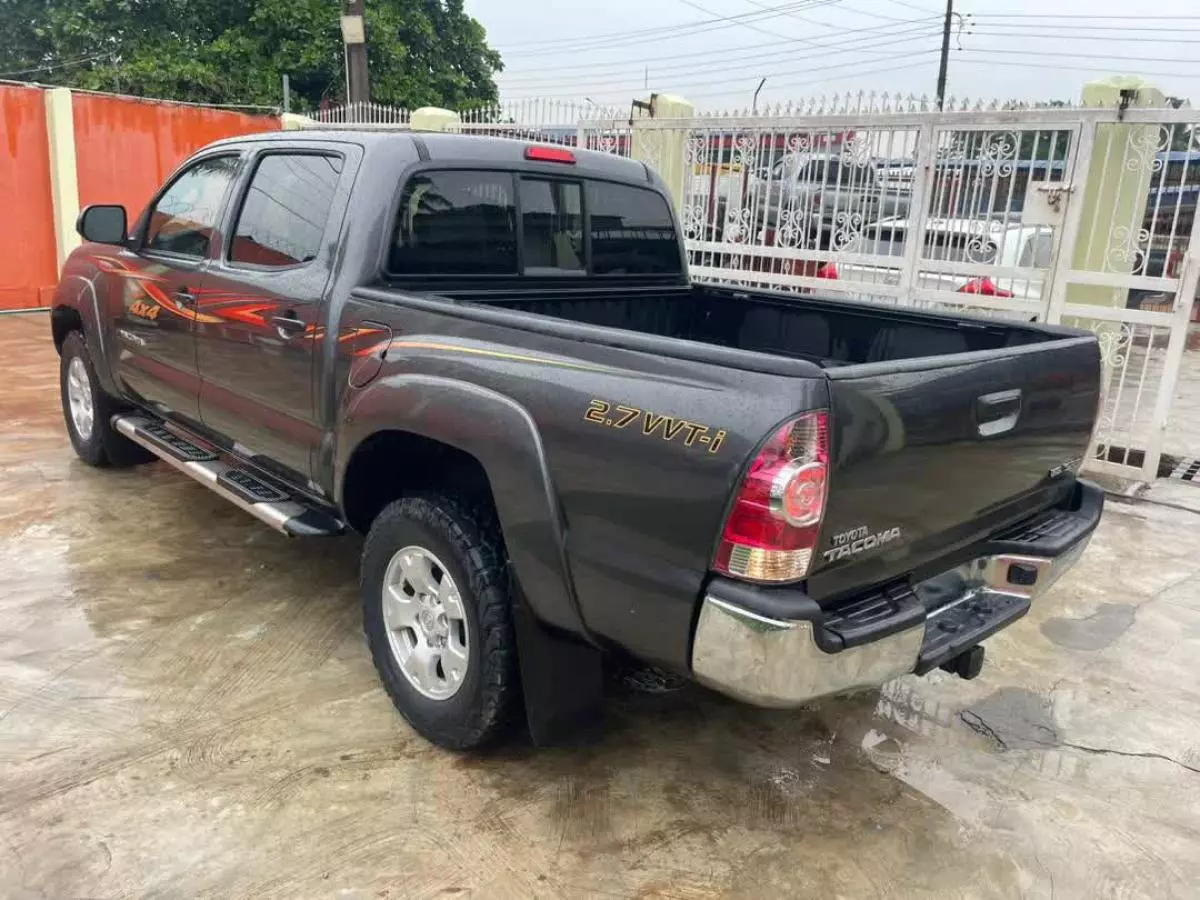 Toyota Tacoma   - 2013