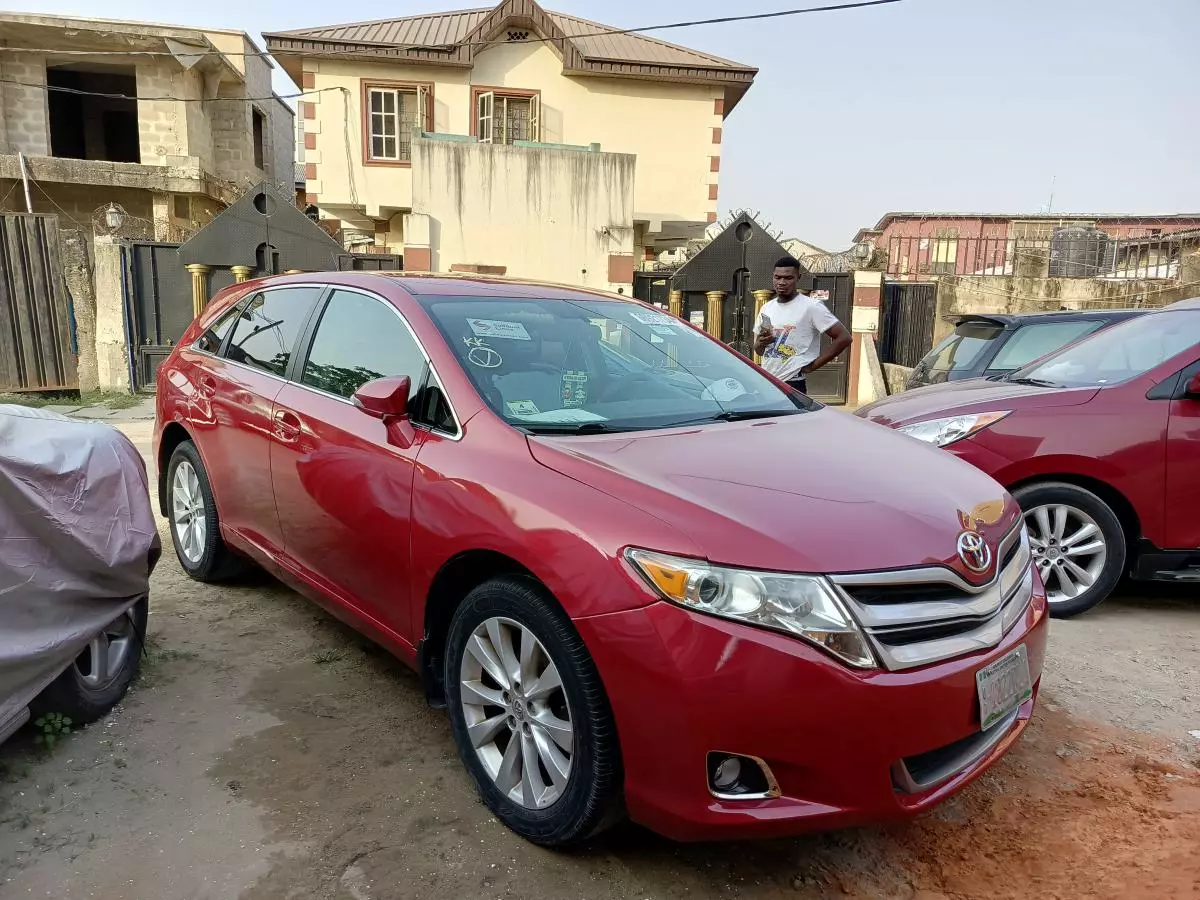 Toyota Venza   - 2014