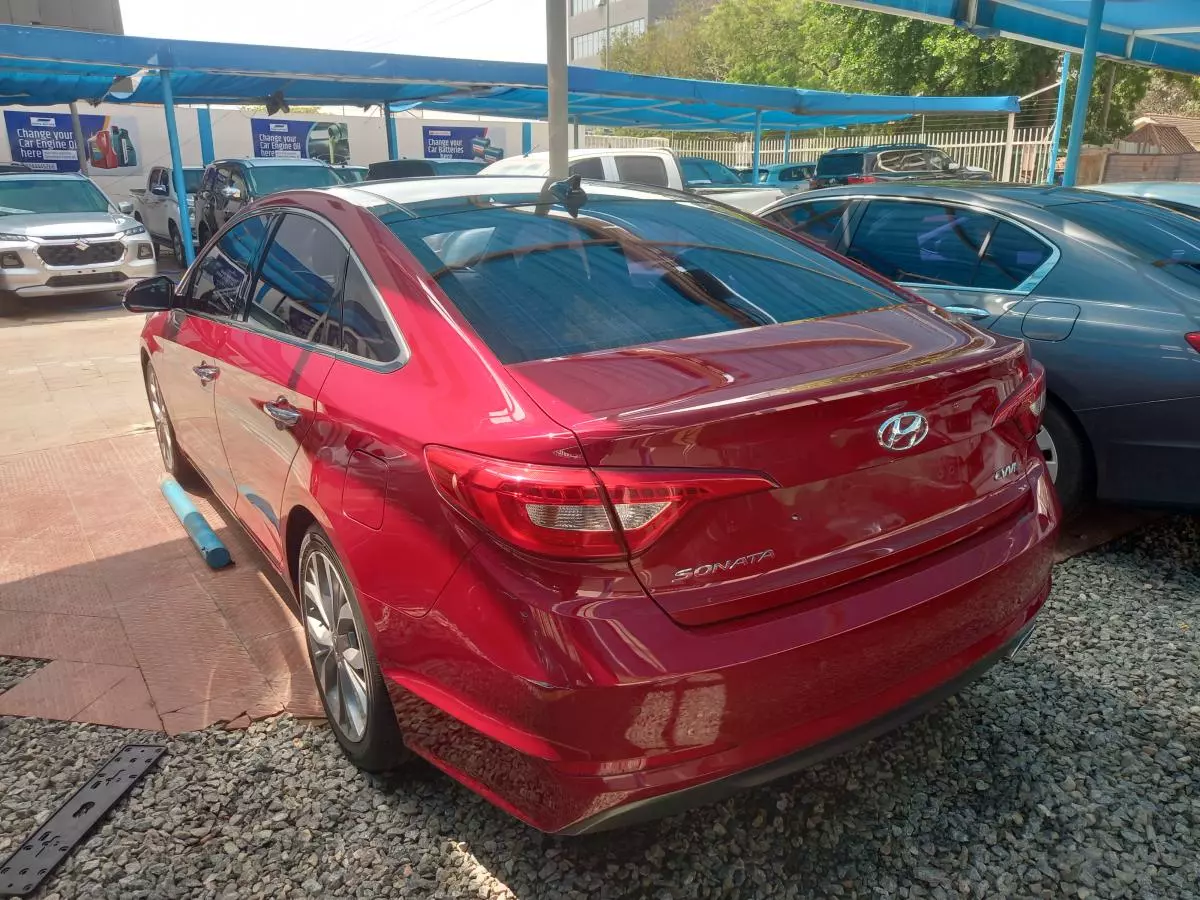 Hyundai Sonata   - 2017