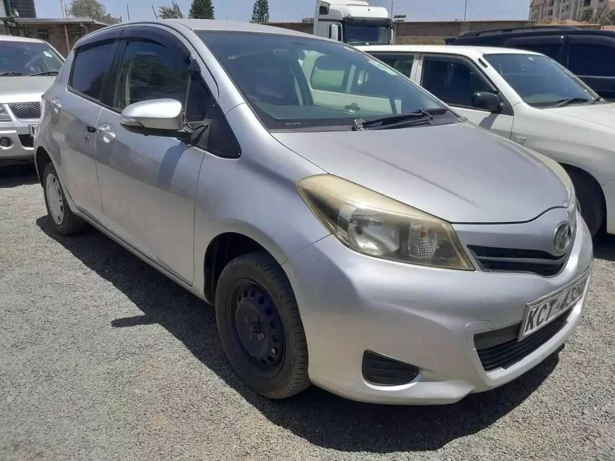 Toyota Vitz - 2011