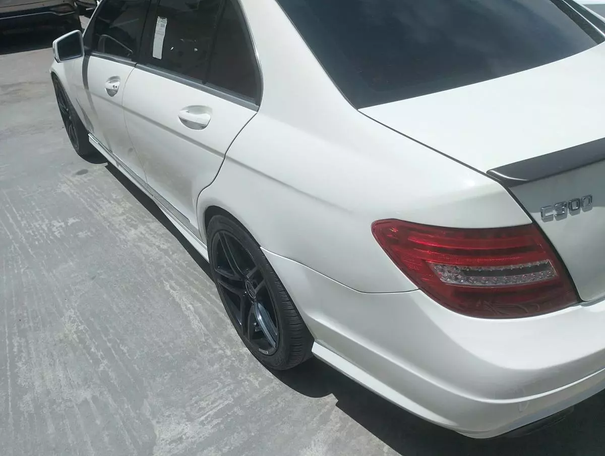 Mercedes-Benz C 300   - 2012