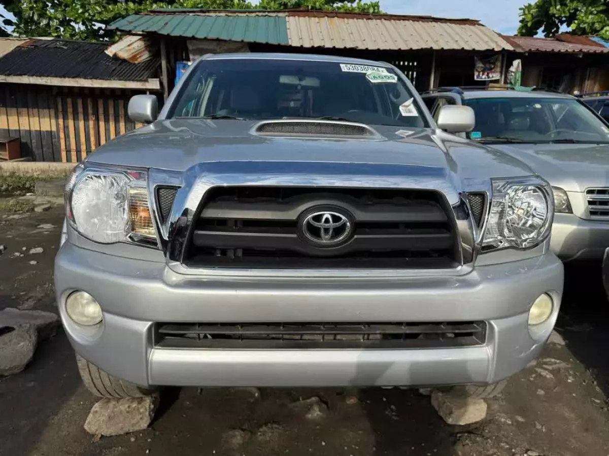 Toyota Tacoma   - 2000