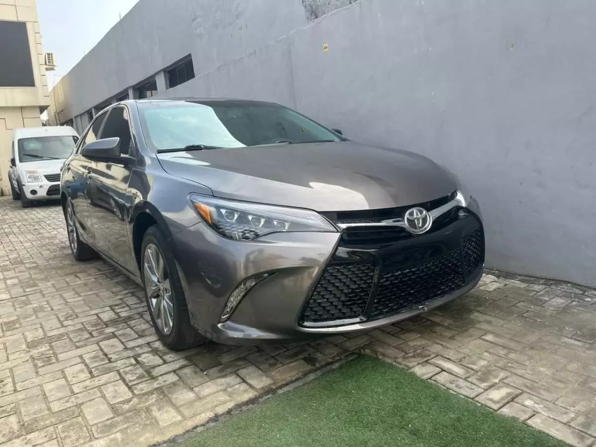 Toyota Camry   - 2017