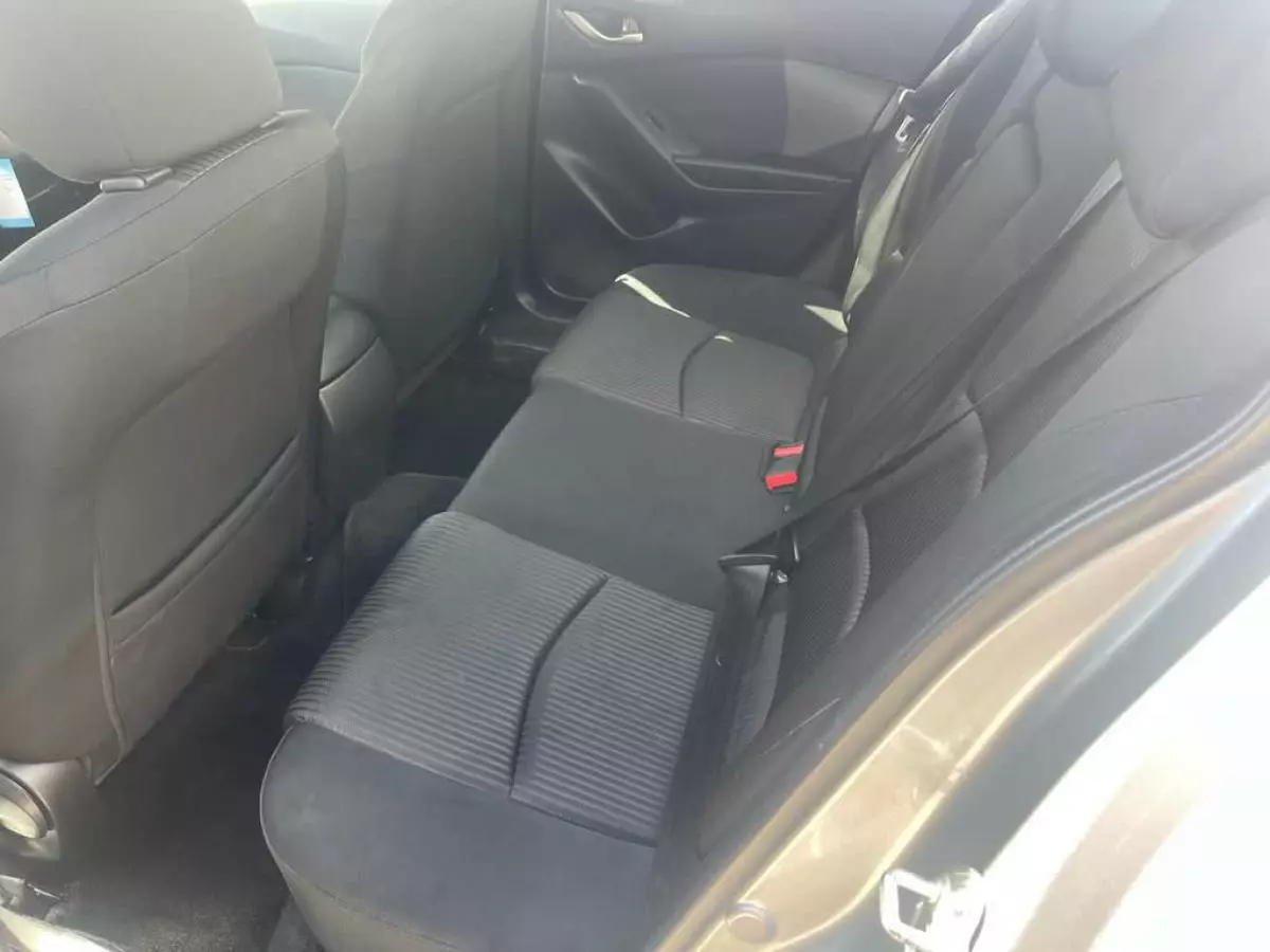 Mazda Axela  - 2015