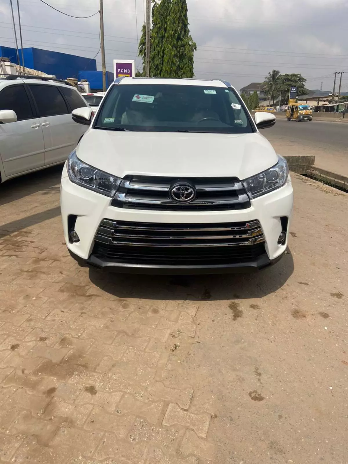 Toyota Highlander   - 2015