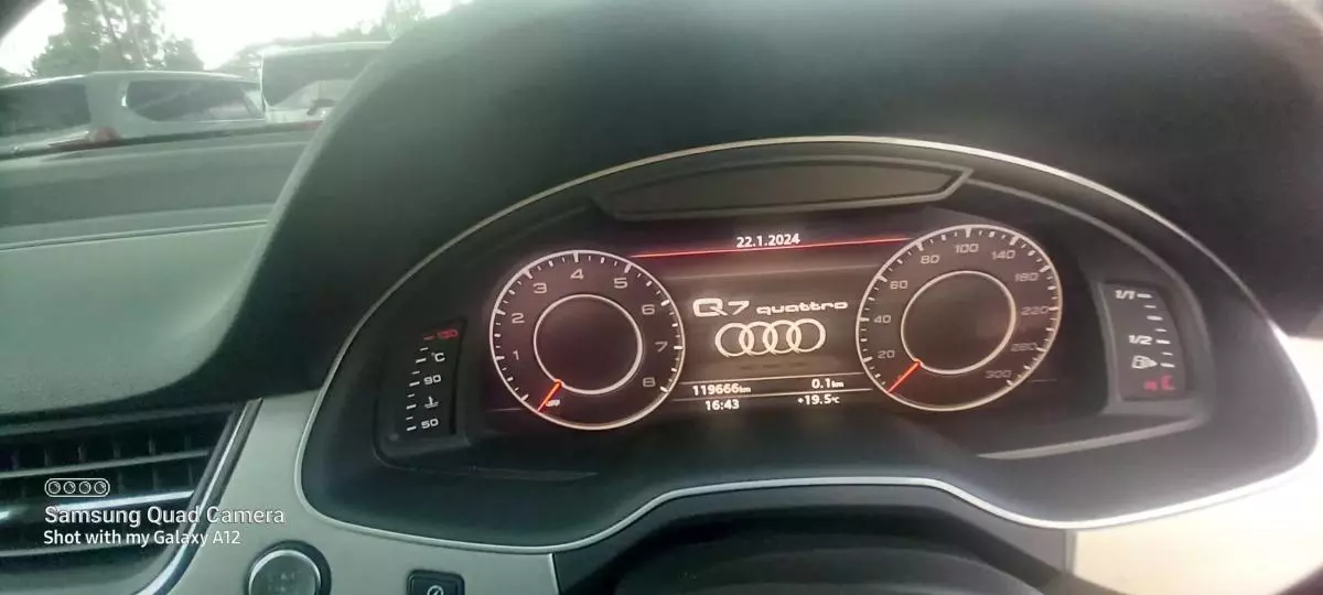 Audi Q7   - 2016