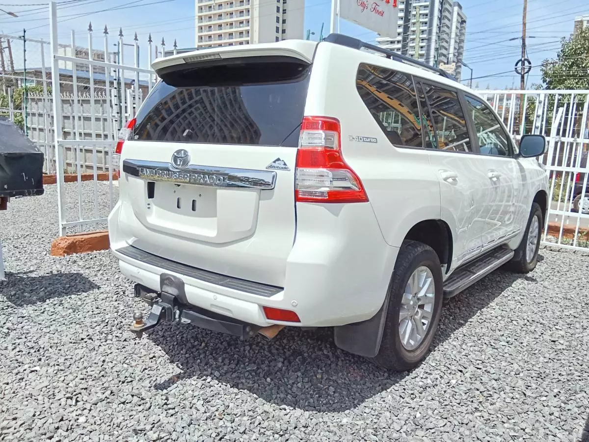 Toyota Landcruiser Prado   - 2017