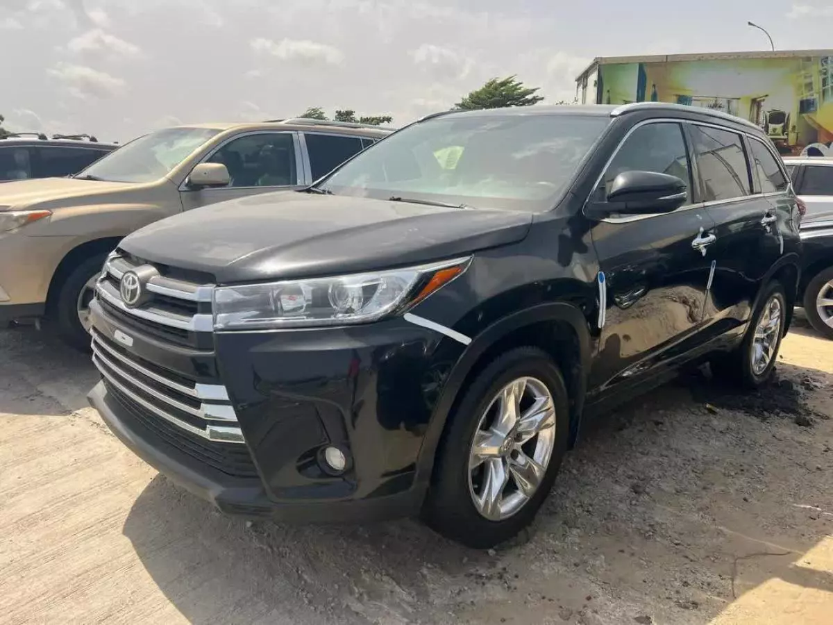 Toyota Highlander   - 2014