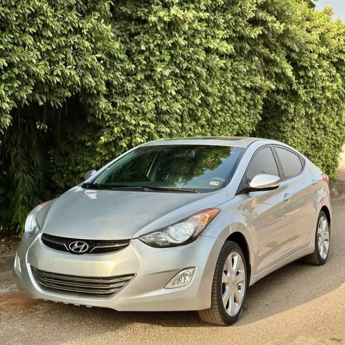 Hyundai Elantra   - 2014