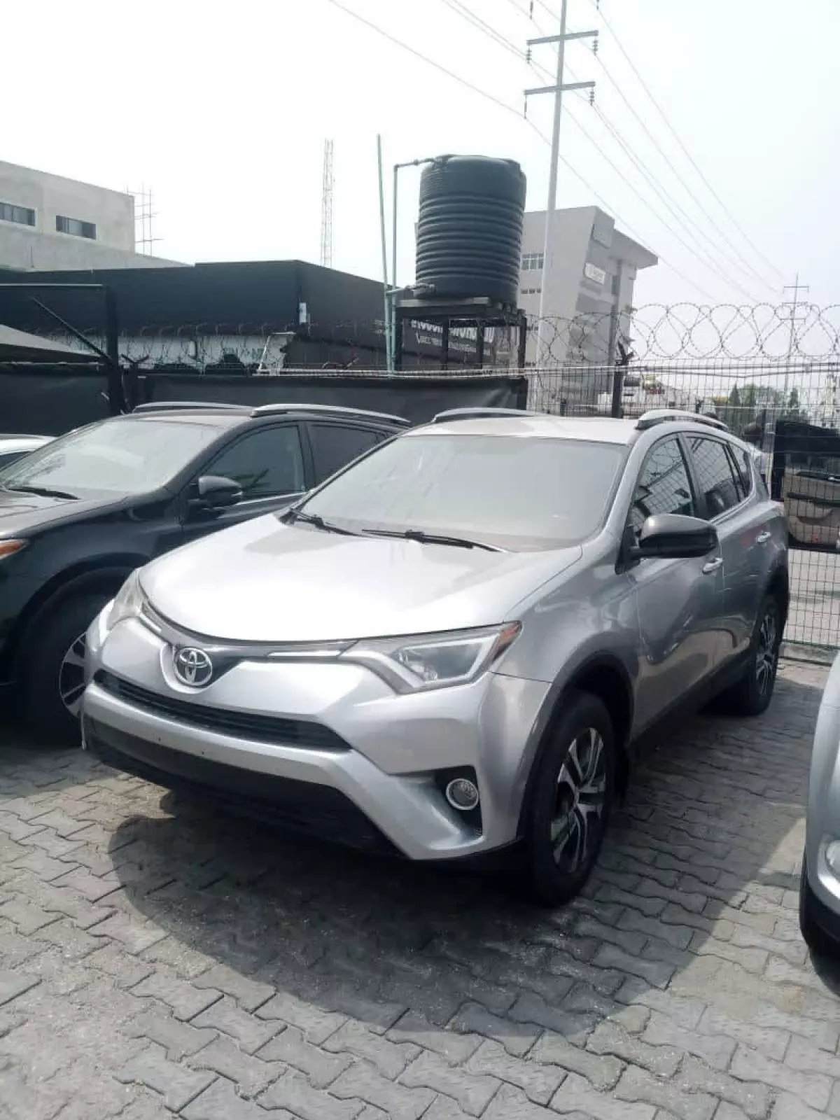 Toyota RAV 4   - 2016