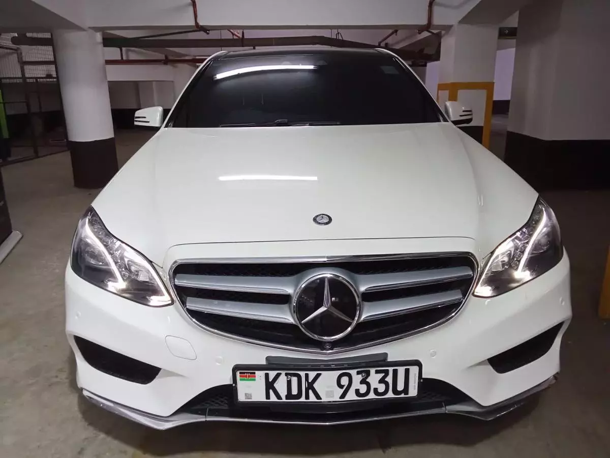 Mercedes-Benz E 300   - 2015