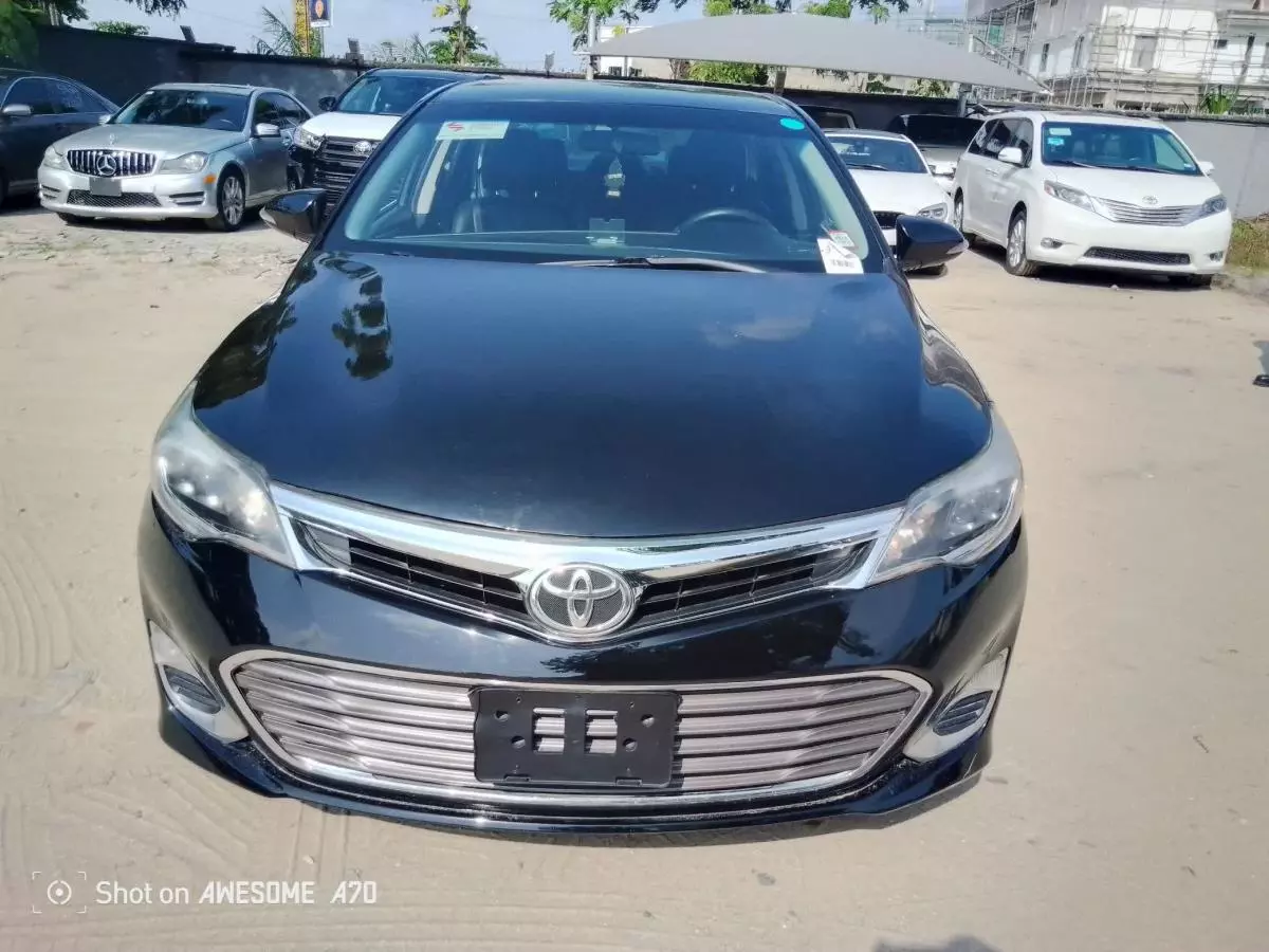 Toyota Avalon   - 2013