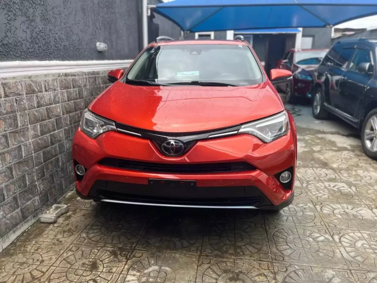 Toyota Rav4   - 2016