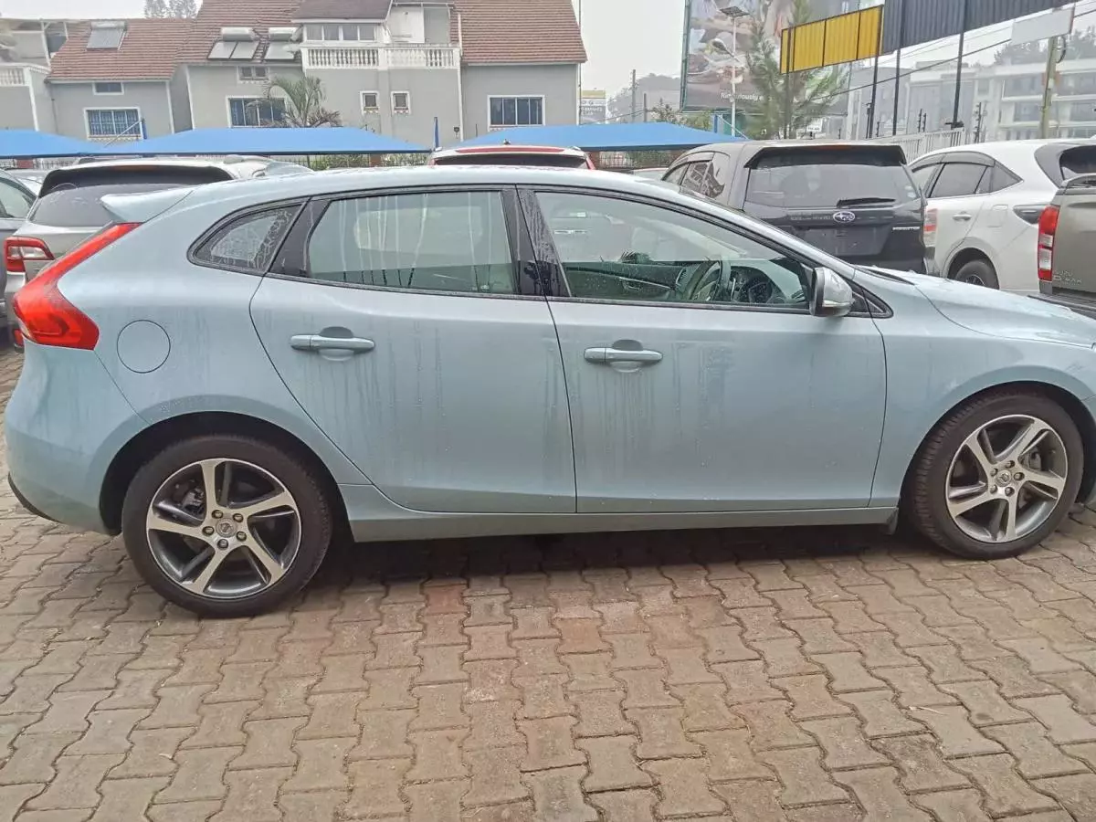 Volvo V40   - 2017