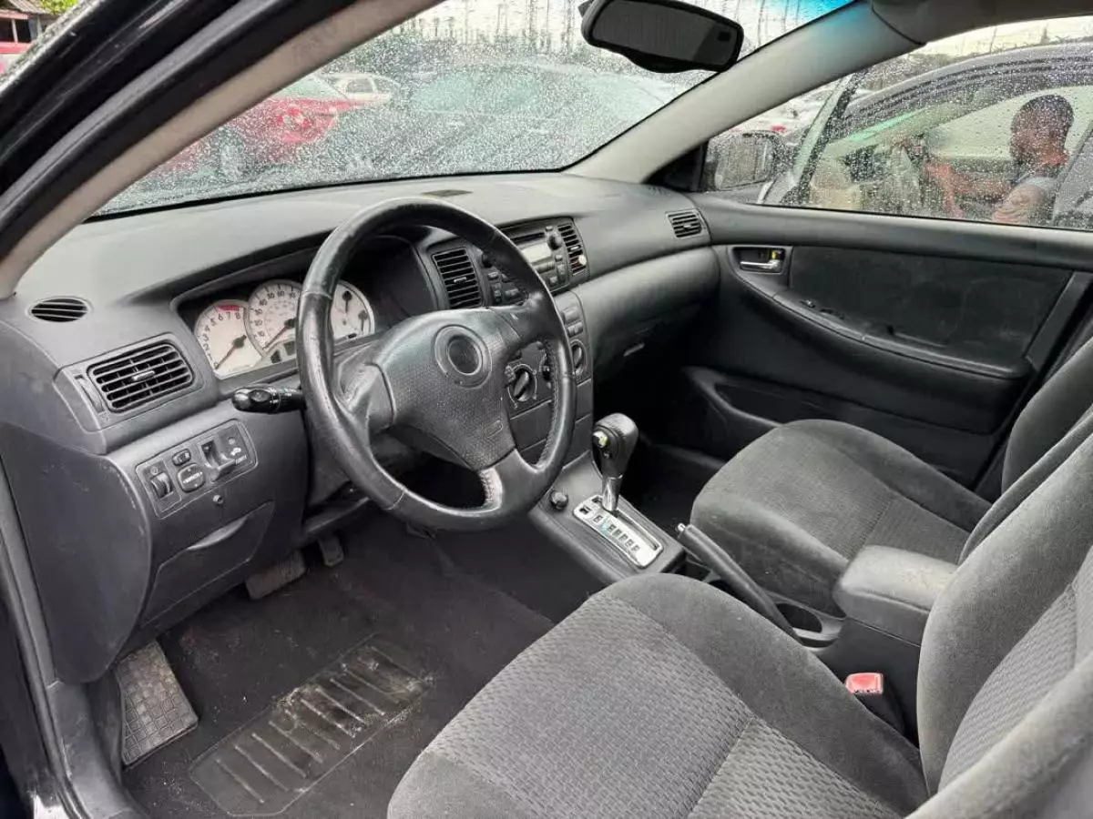 Toyota Corolla   - 2006