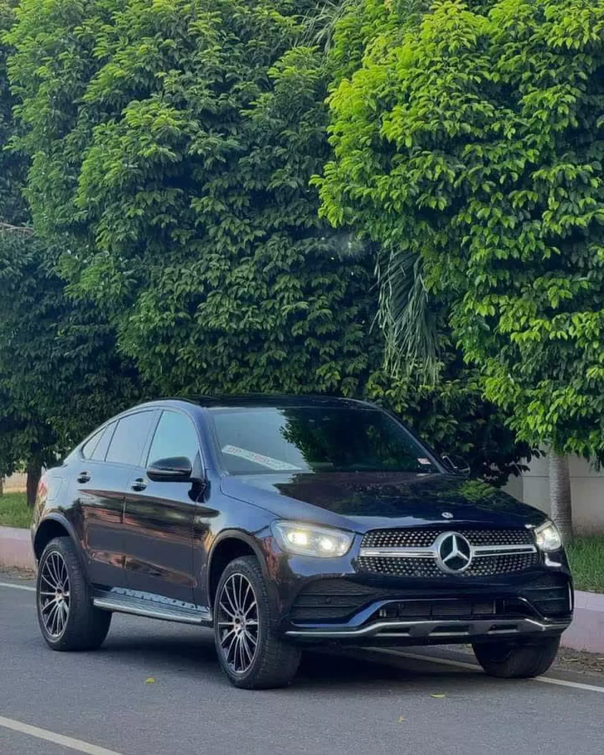 Mercedes-Benz GLC 300   - 2019