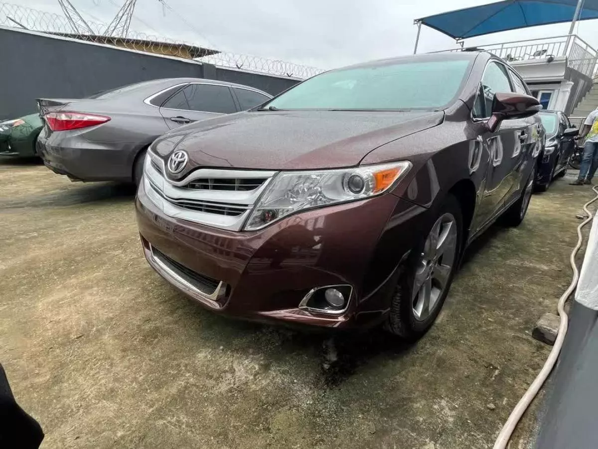 Toyota Venza   - 2013