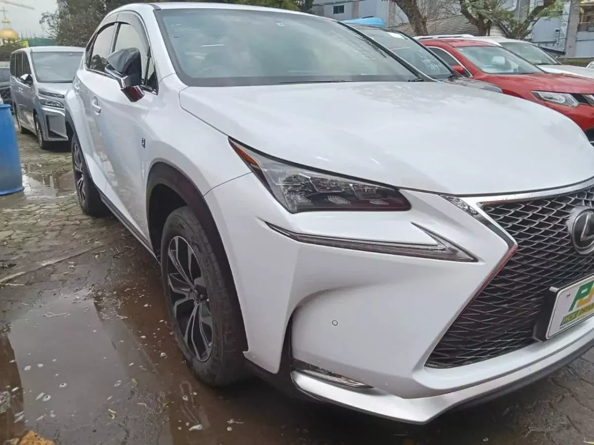 Lexus NX 200T   - 2017