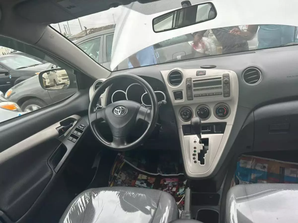 Toyota Matrix   - 2010