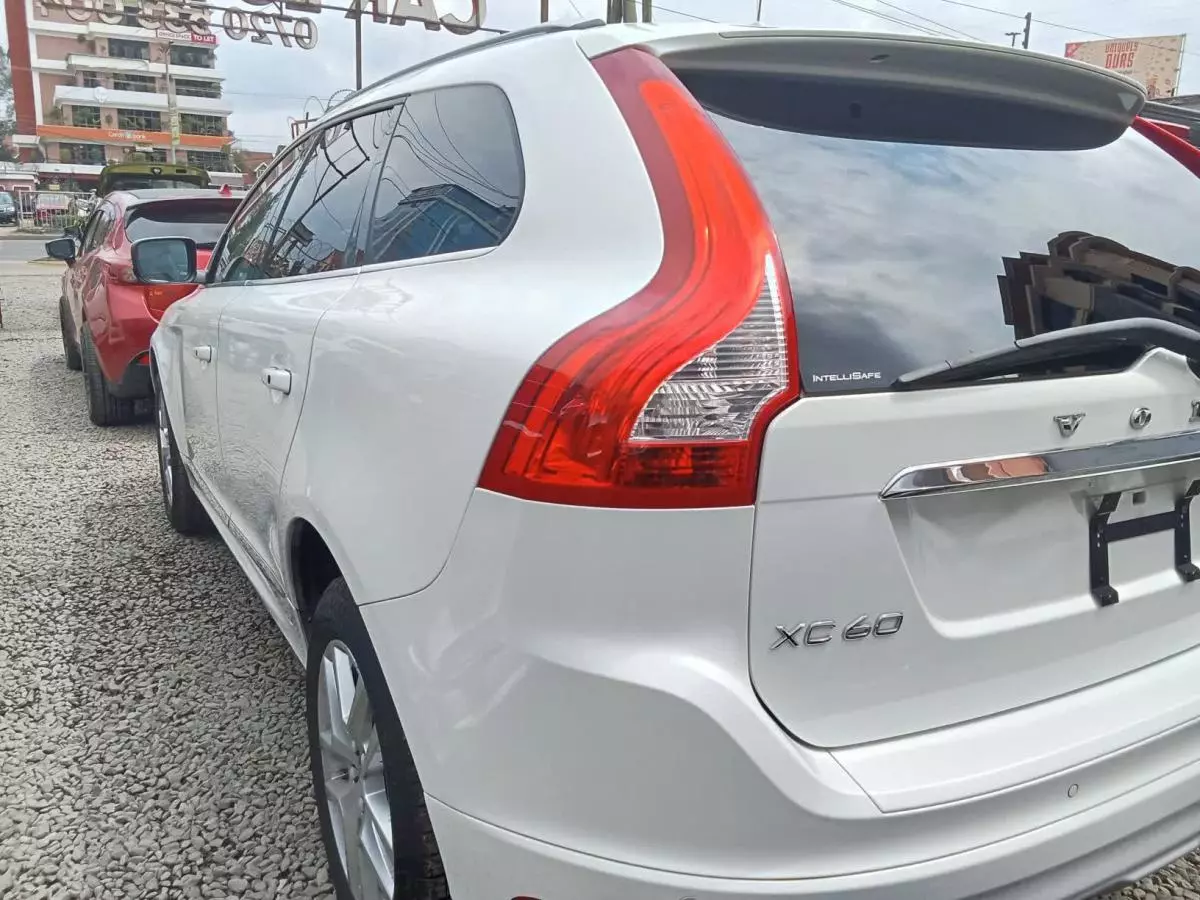 Volvo XC60   - 2017