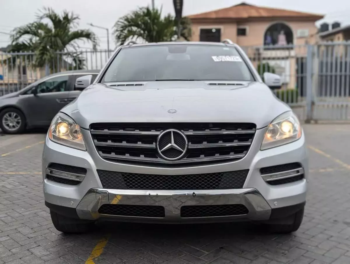 Mercedes-Benz ML 350   - 2012