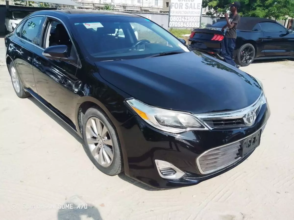 Toyota Avalon   - 2014