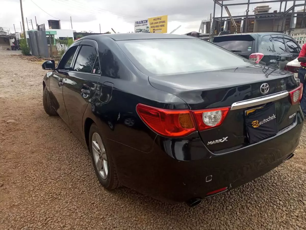 Toyota Mark X - 2011