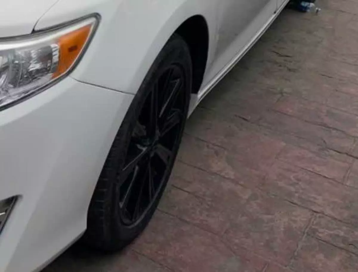 Toyota Camry - 2012