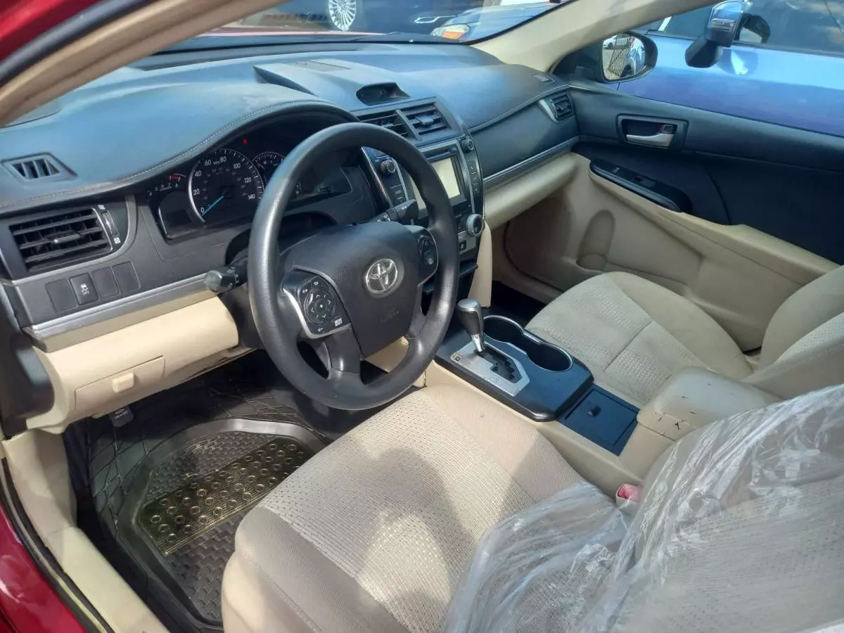 Toyota Camry   - 2013