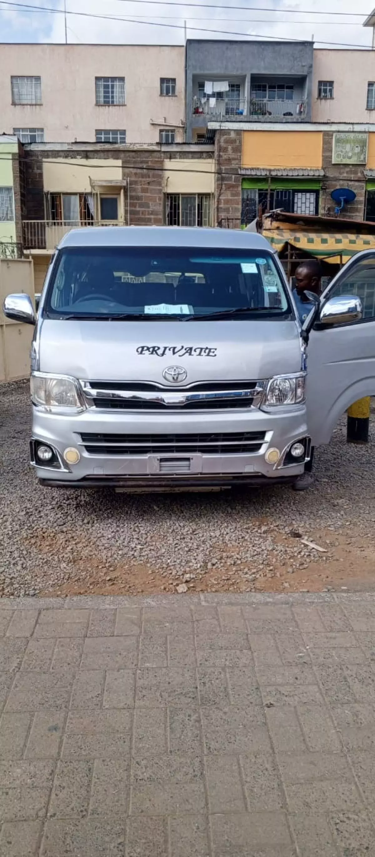 Toyota Hiace   - 2013