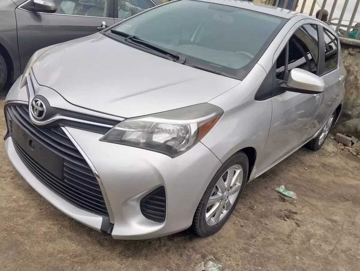 Toyota Yaris   - 2015