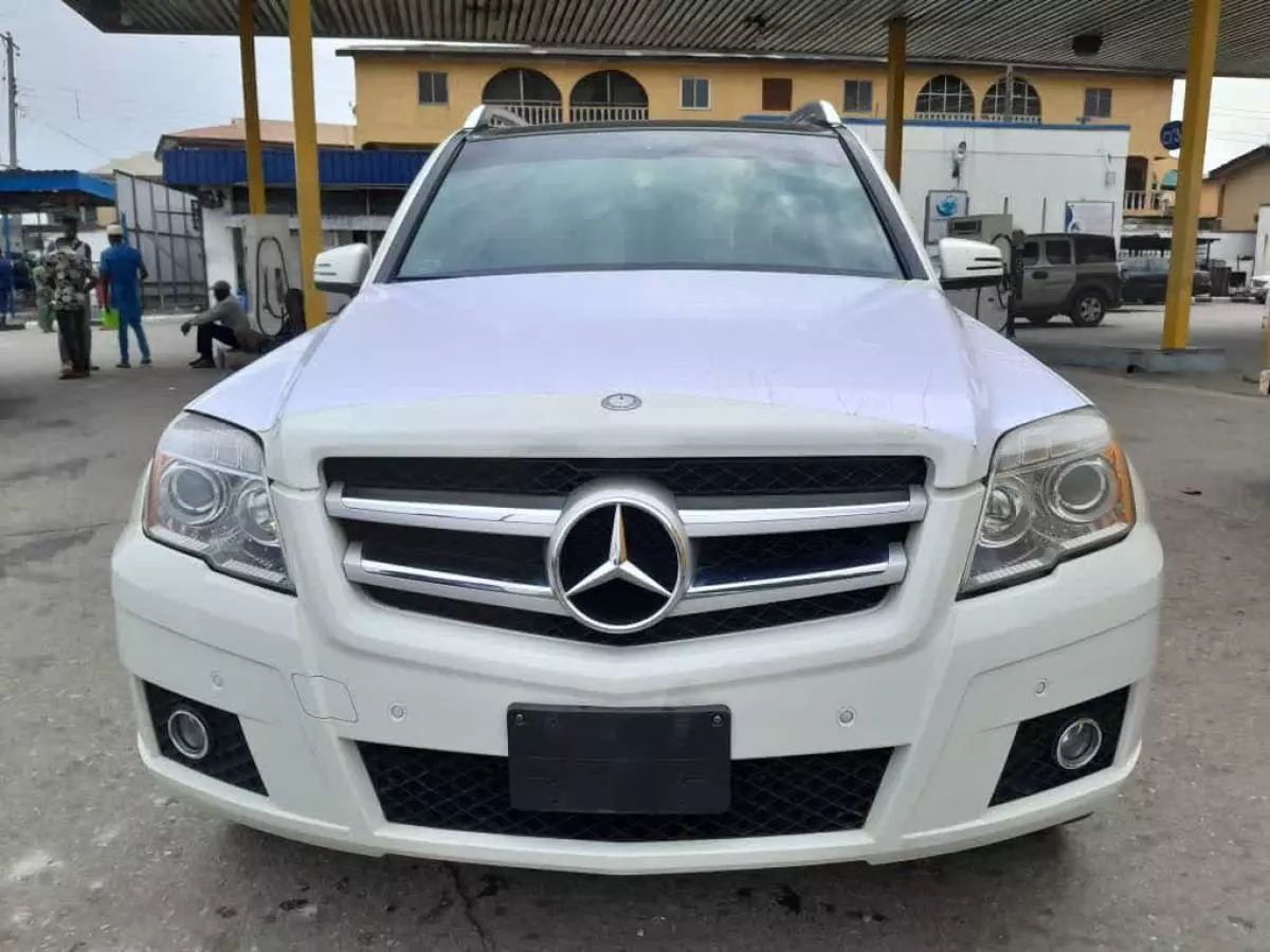 Mercedes-Benz GLK 350   - 2010