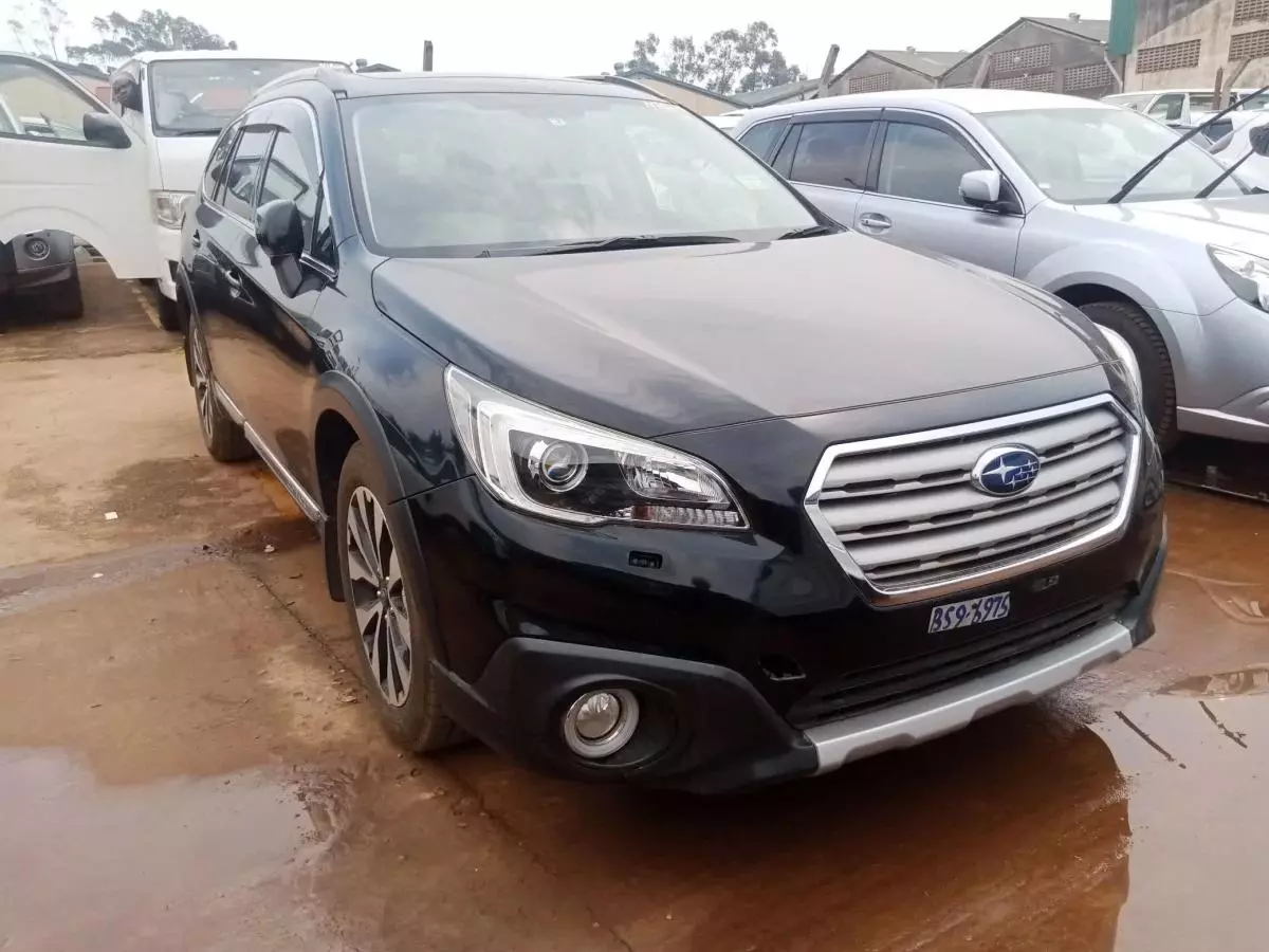 Subaru Outback   - 2015