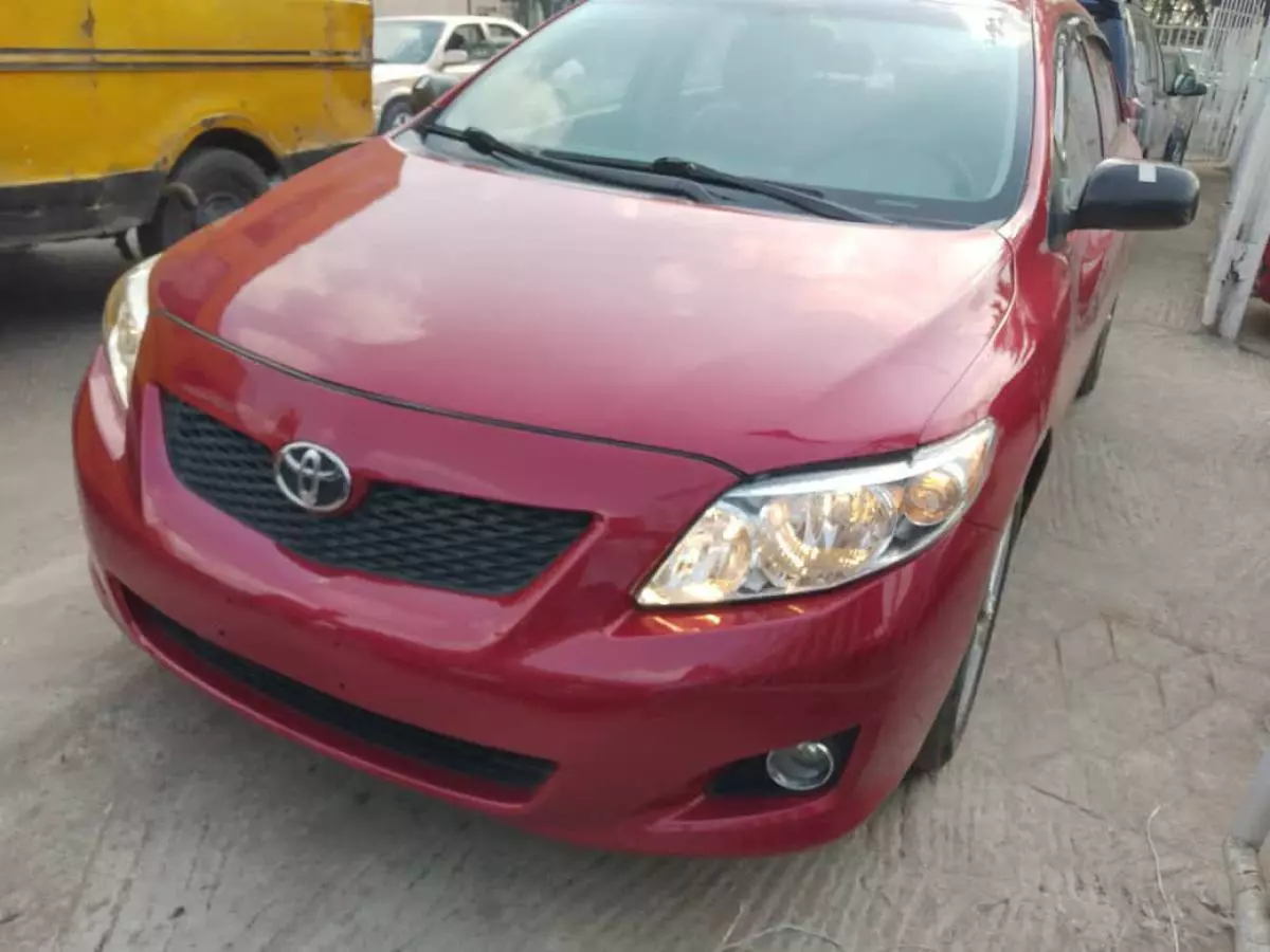 Toyota Corolla - 2010