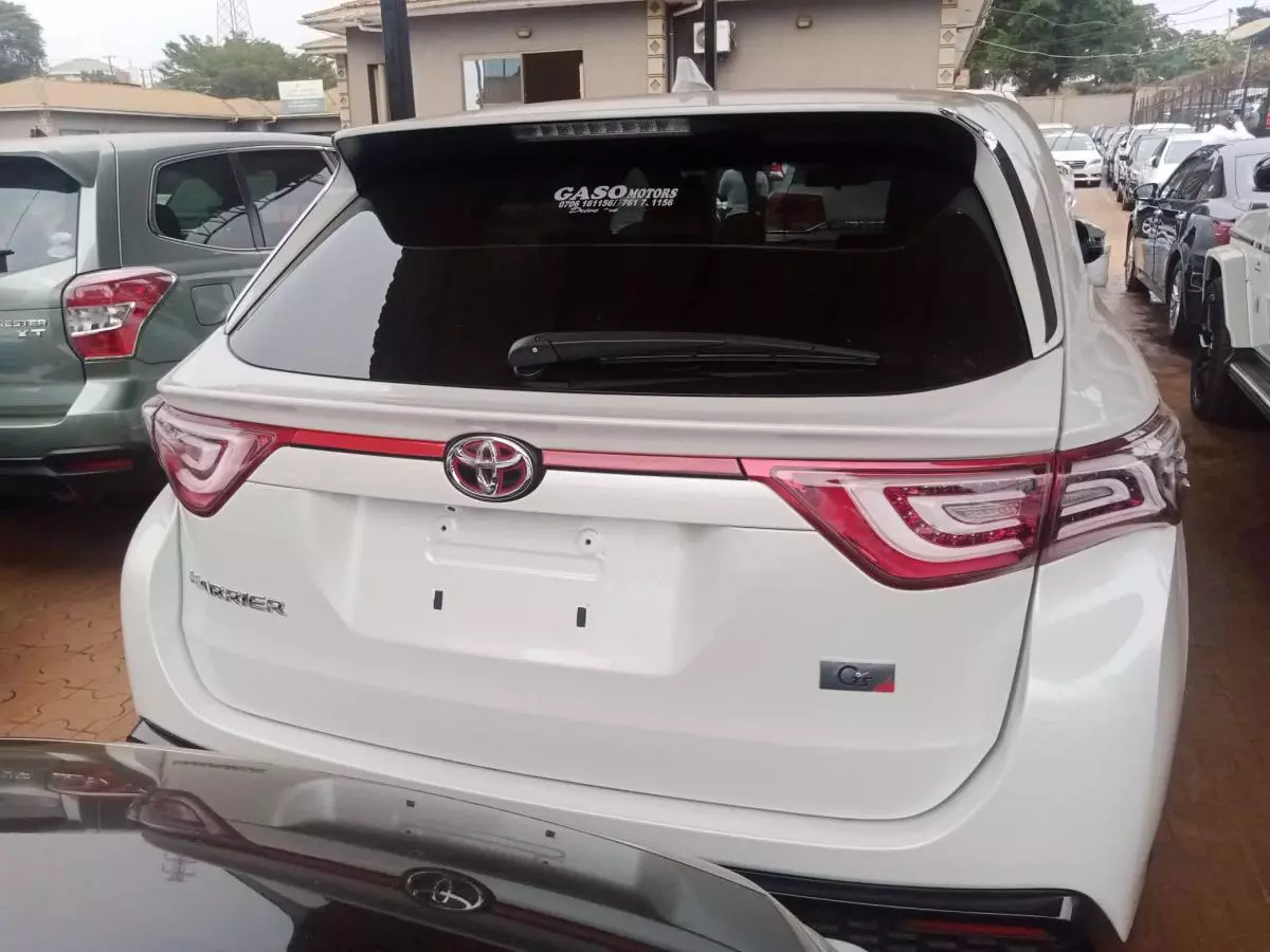 Toyota Harrier GR   - 2016