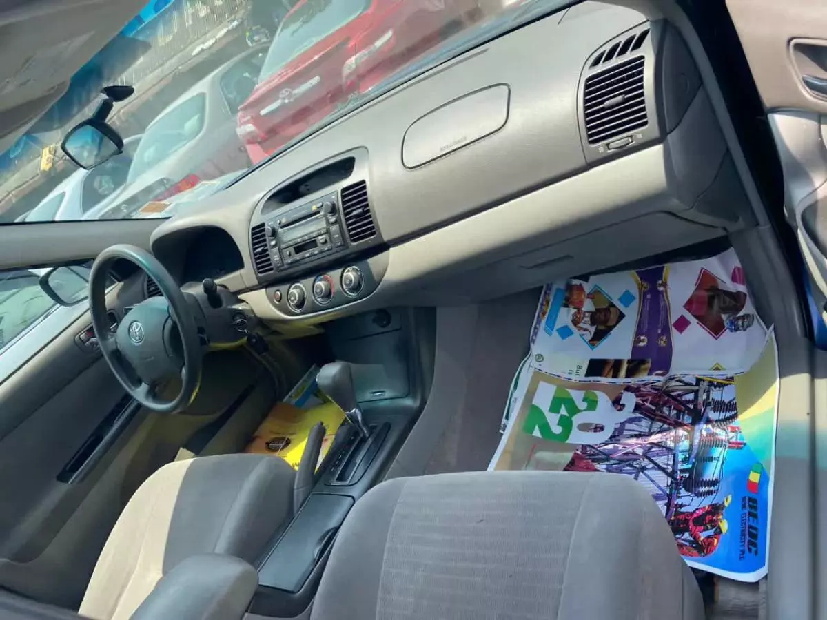 Toyota Camry - 2006