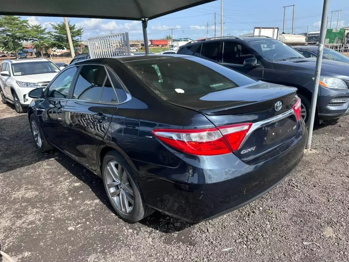 Toyota Camry   - 2015