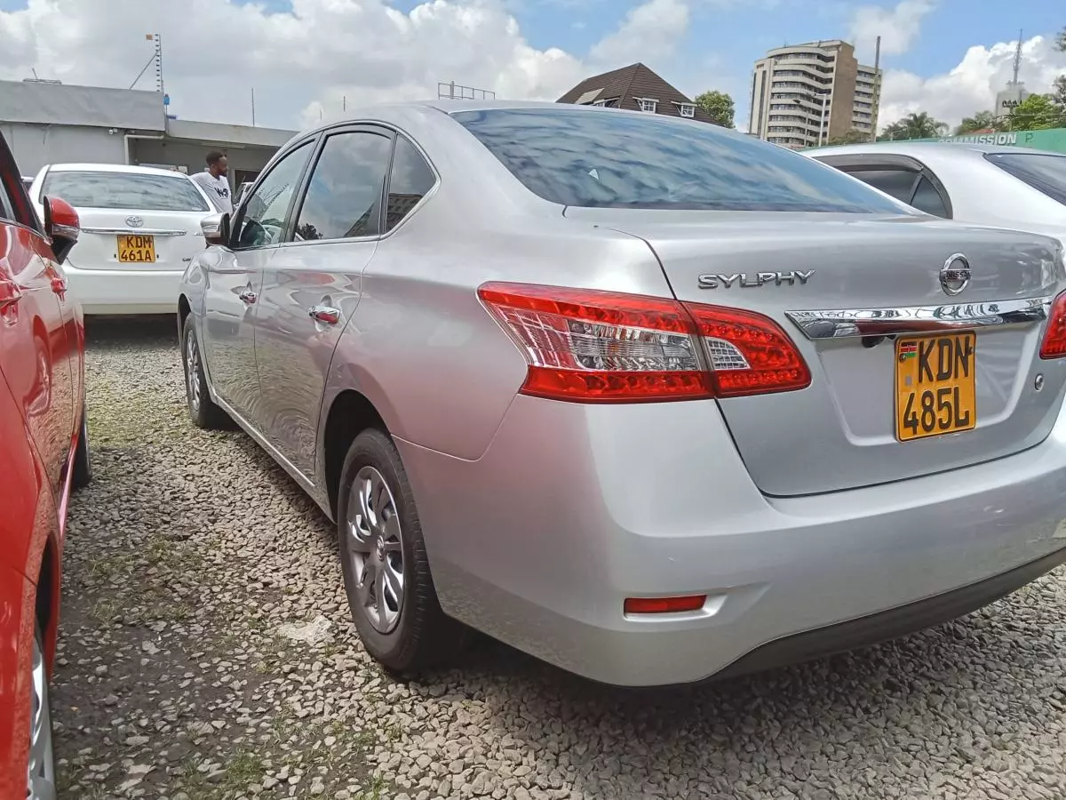 Nissan Sylphy   - 2016