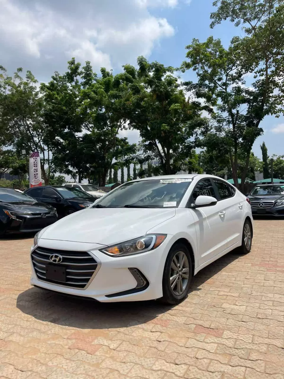 Hyundai Elantra   - 2017