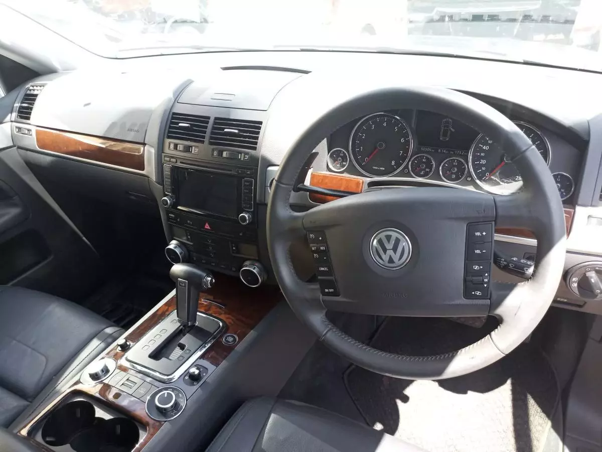 Volkswagen Touareg   - 2008