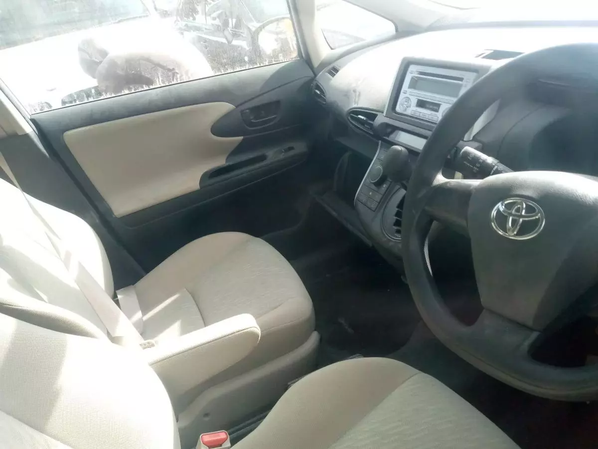Toyota Wish - 2009
