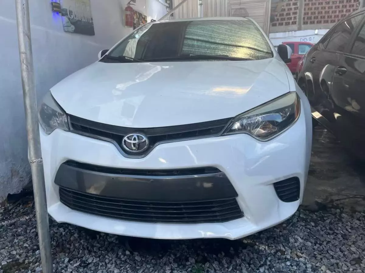 Toyota Corolla   - 2016