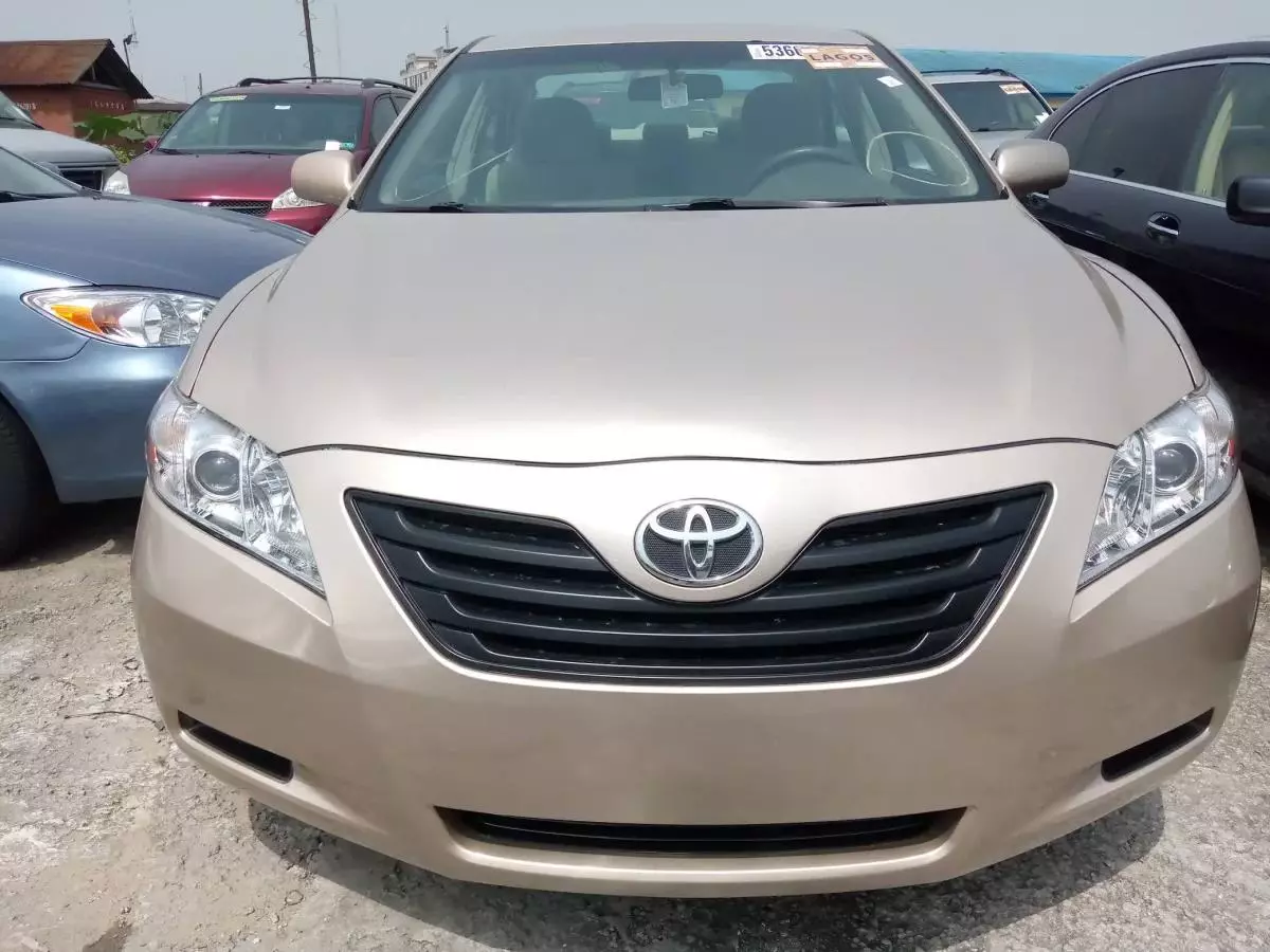 Toyota Camry   - 2008