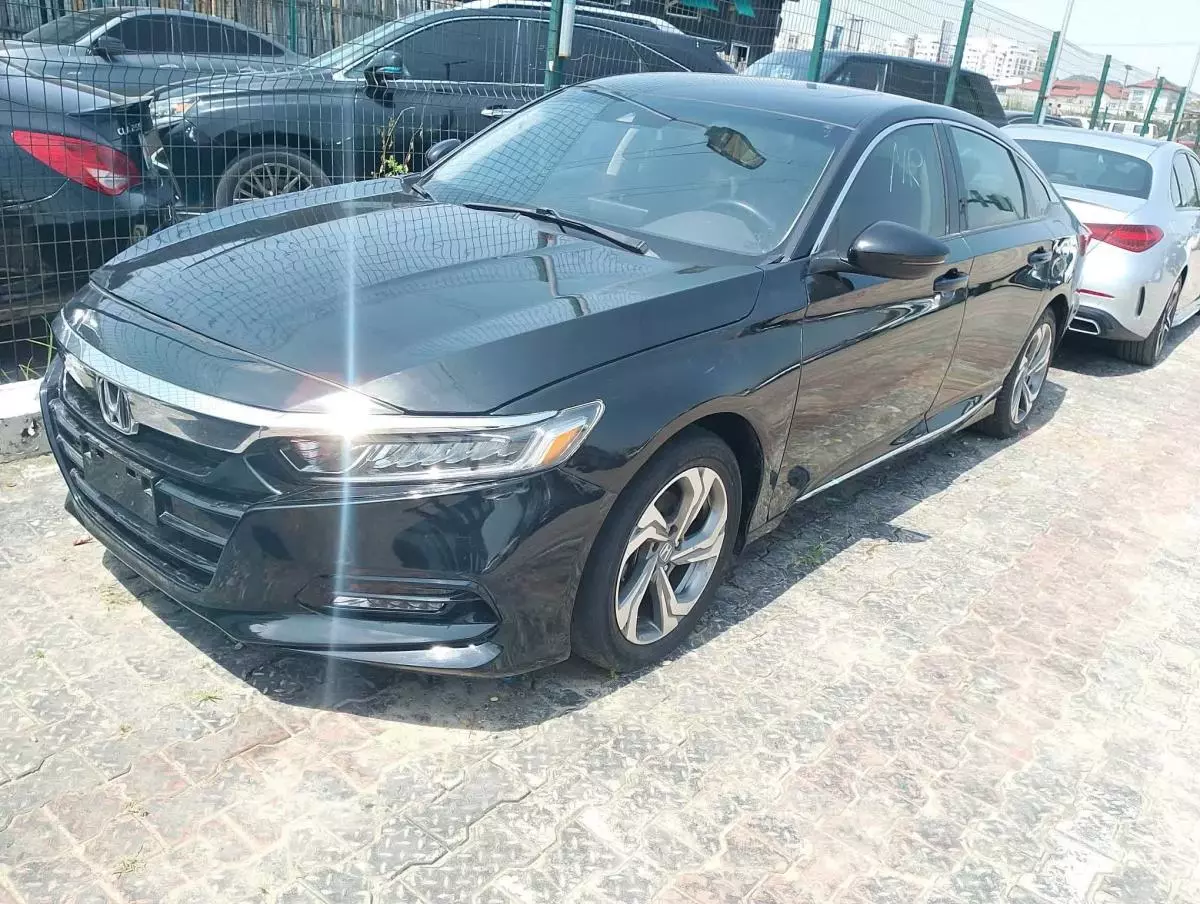 Honda Accord   - 2018