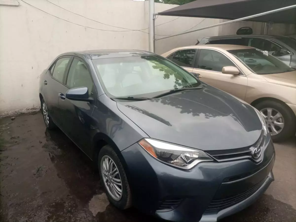 Toyota Corolla   - 2016