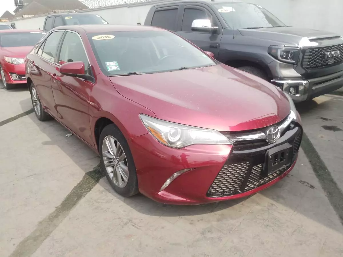 Toyota Camry   - 2015