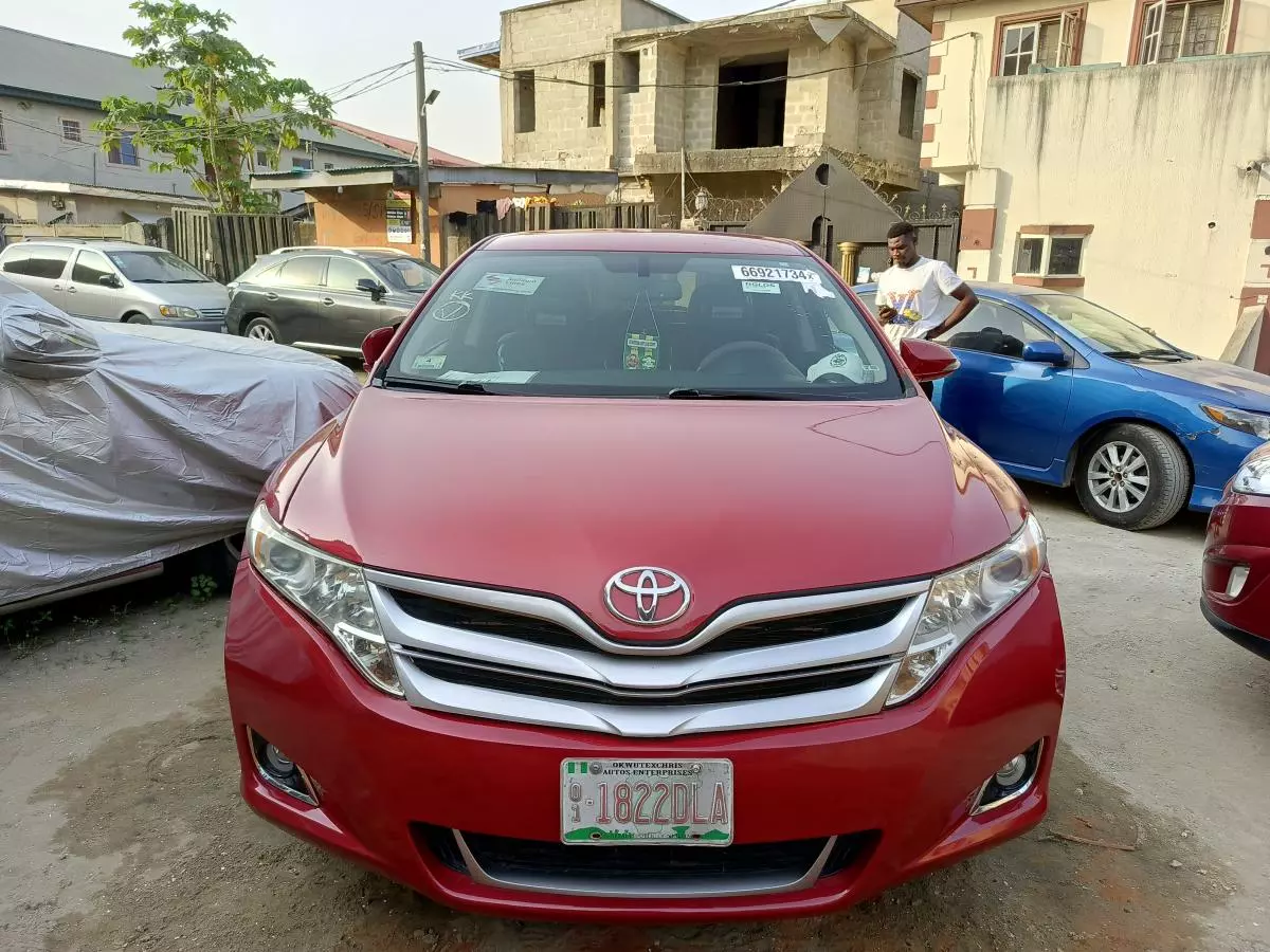 Toyota Venza   - 2014