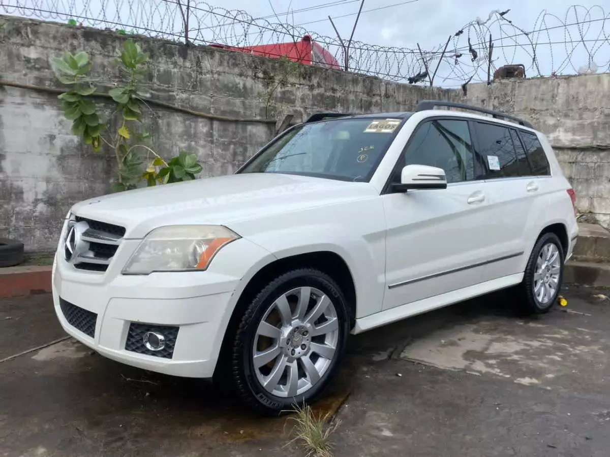 Mercedes-Benz GLK 350   - 2012